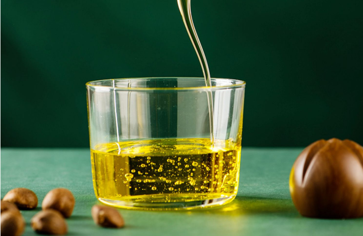 “自然瑰宝”山茶油，中国特有，是大自然赋予华夏大地的瑰宝！